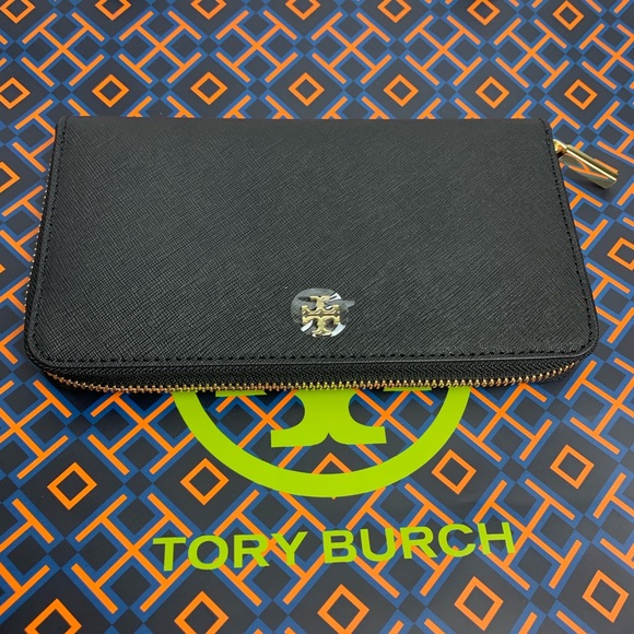 Tory Burch Emerson Leather Zip Around Wallet - Picture 3 of 8
